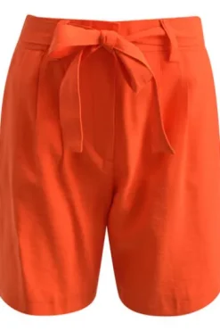 Milano Italy Shorts with hook and eye closure at cf, sideseampockets, wide leg hot orange